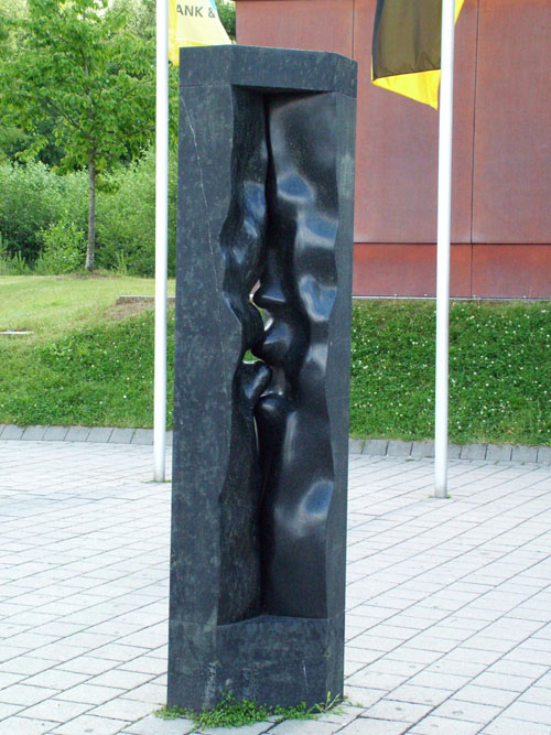 Plastik im öffentlichen Raum, Naturstein